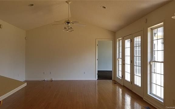 5th image of 1836 Tennessee Ct