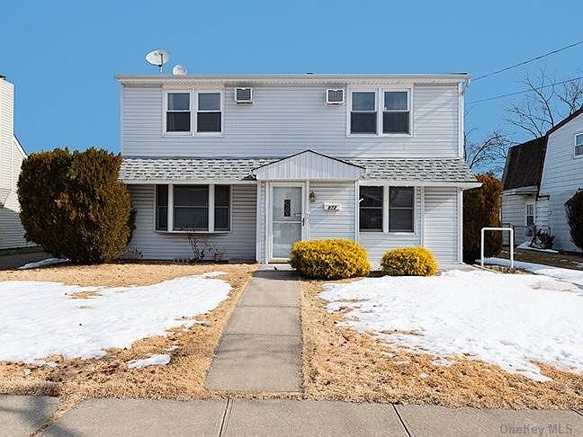 1st image of 872 Grand Blvd