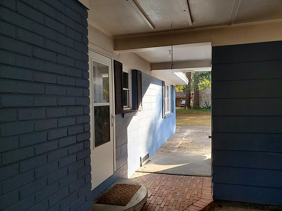 5th image of 4151 Dorsey Ave