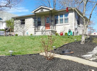 212 E Perry St, Versailles, IN 47042