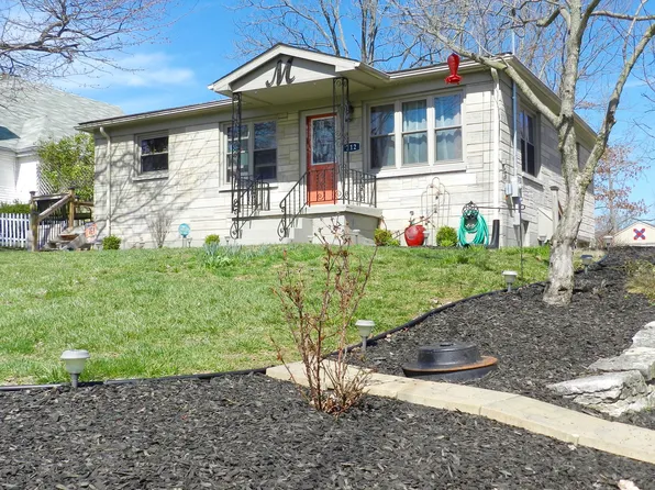 212 E Perry St, Versailles, IN 47042