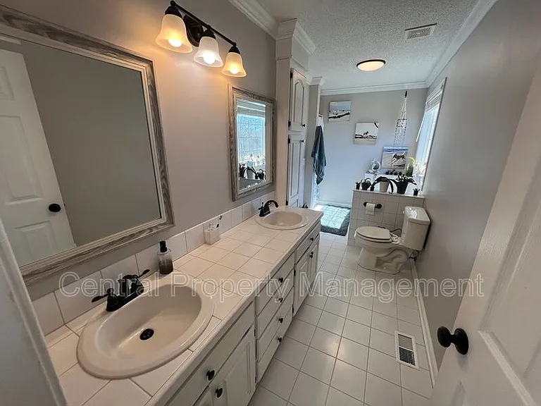 1014 Old Mill Rd — Photo 21