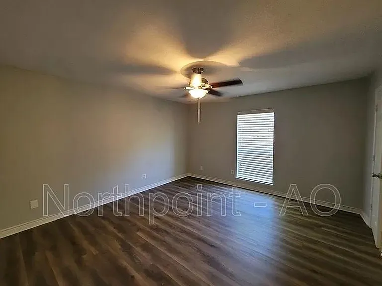 1362 Applegate Dr — Photo 18