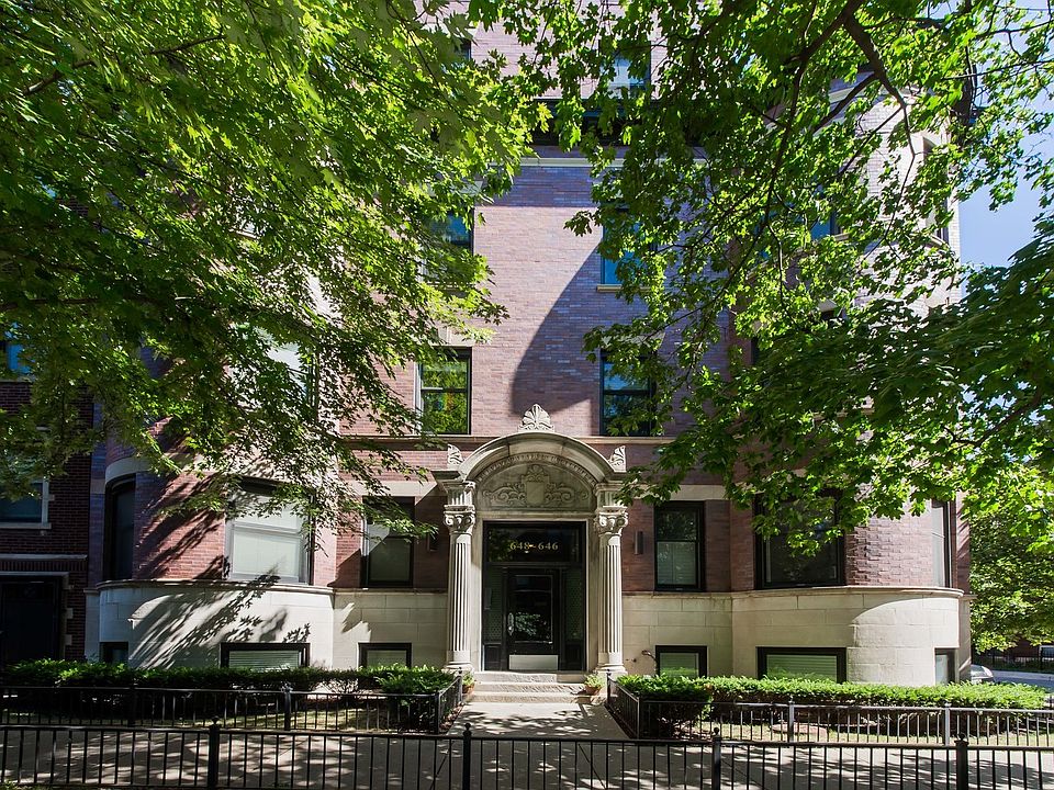 1st image of 648 W Wellington Ave APT 4W