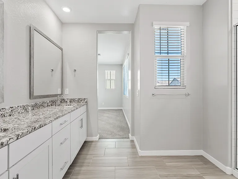 1154 E Thompson Way — Photo 9