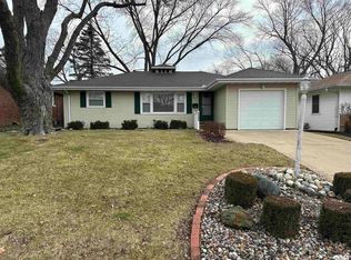 4208 N Wycliffe Rd, Peoria, IL 61614