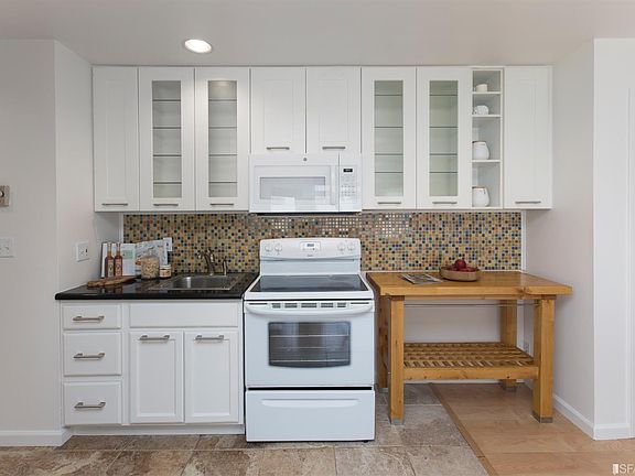 4th image of 195 7th St #309