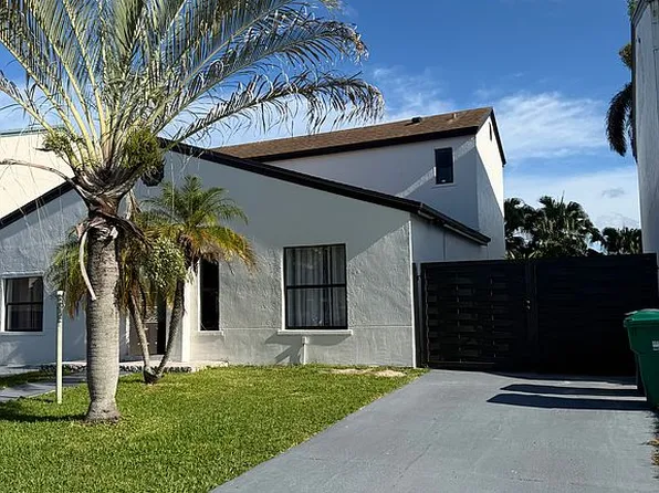11818 SW 273rd Ln, Homestead, FL 33032