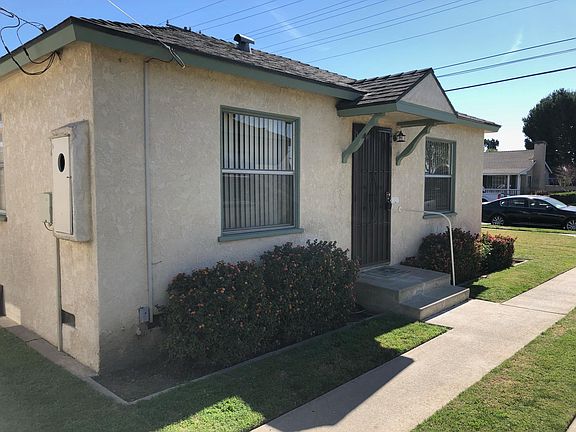 3rd image of 9619 Ramona St