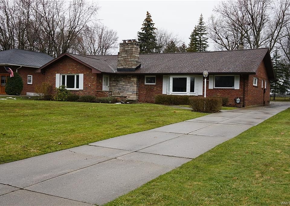 1st image of 50 Circle End Dr