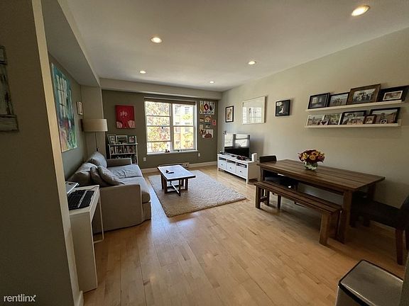 10 Bowdoin #303 Boston (Beacon Hill) Unit Photo 2