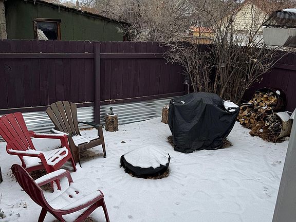 3rd image of 411 E Gibbon St
