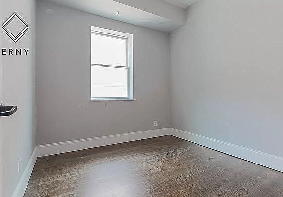 3rd image of 216 Walworth St #Ap3