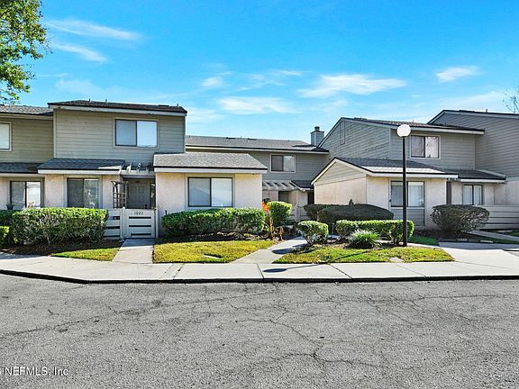 3rd image of 7701 BAYMEADOWS Circle W #1025
