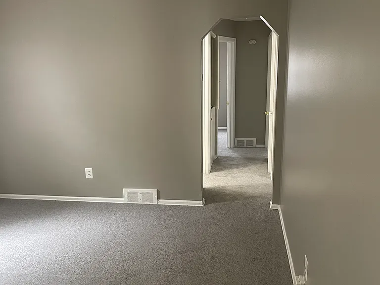 26844 La Salle St — Photo 17