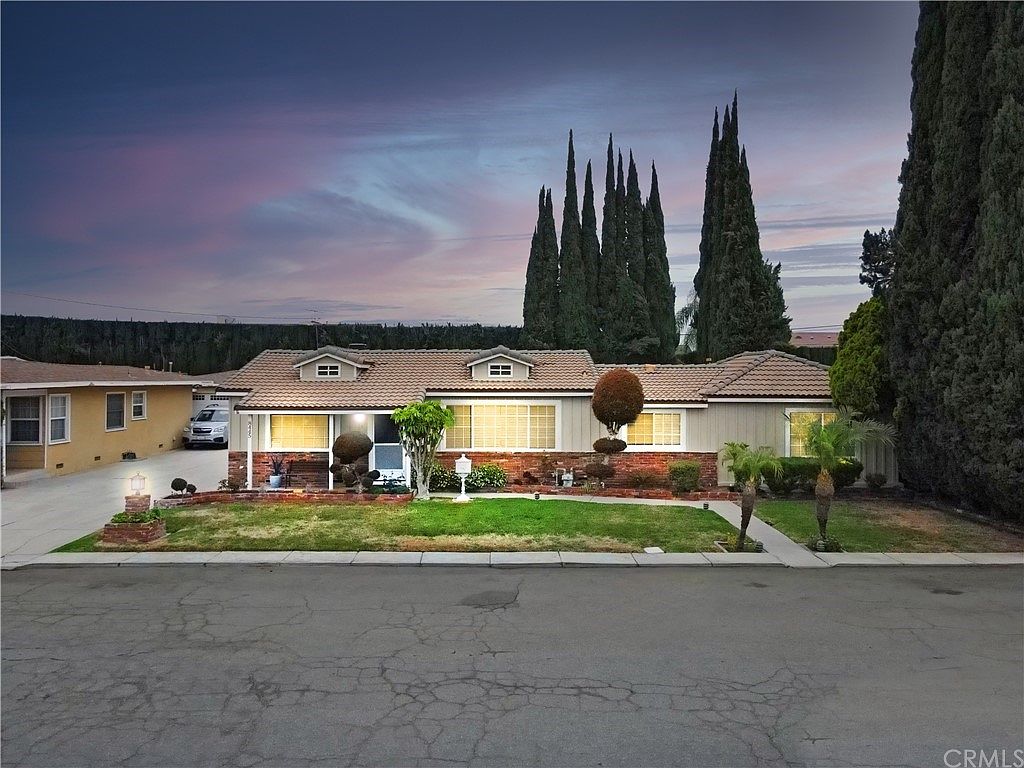 8445 Otto St, Downey, CA 90240 Zillow