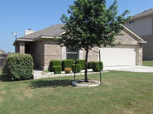 1st image of 382 Bloomsbury Dr