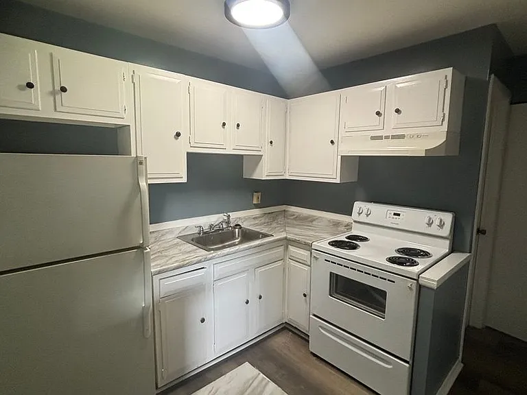 15412 Maple Park Drive — Photo 1