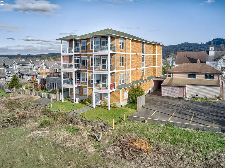 224 N Holladay Dr #201 — Photo 32