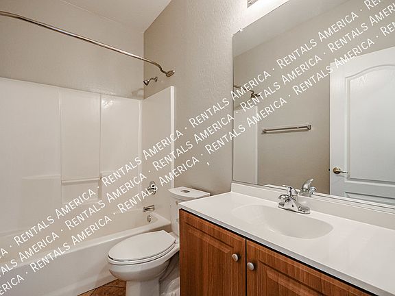 3rd image of 1155 E Winchester Pl