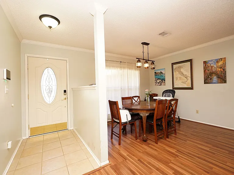 4496 Parkwood Ln W — Photo 5