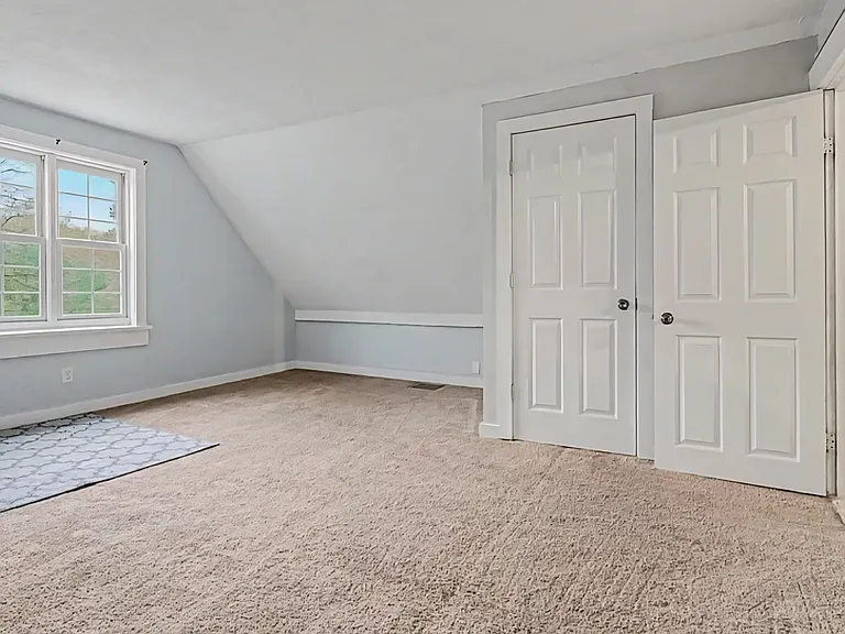 134 Goshen Ave — Photo 9