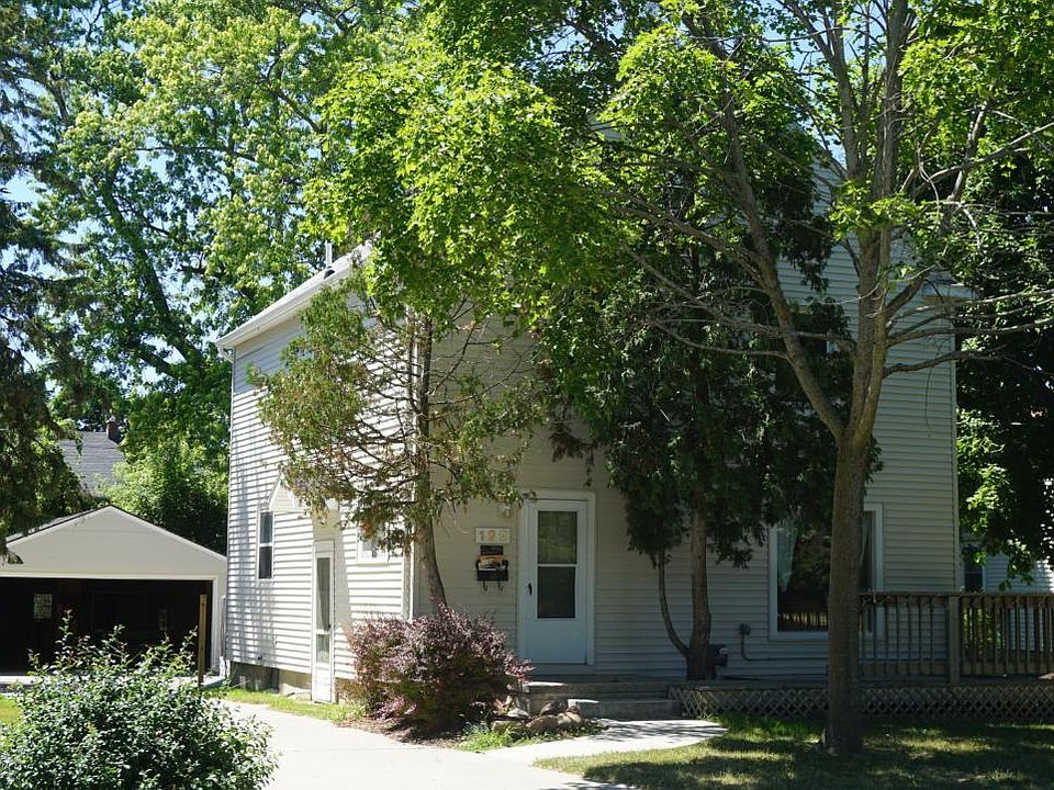 1st image of 122 Woodmere Ave