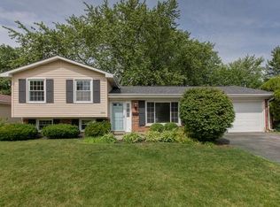 8064 Olivia Ln, Hanover Park, IL 60133