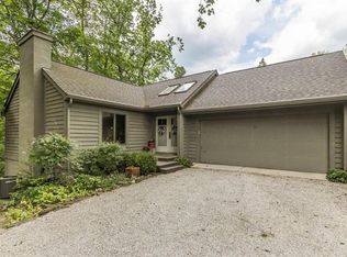 635 E Cooke Rd, Columbus, OH 43214