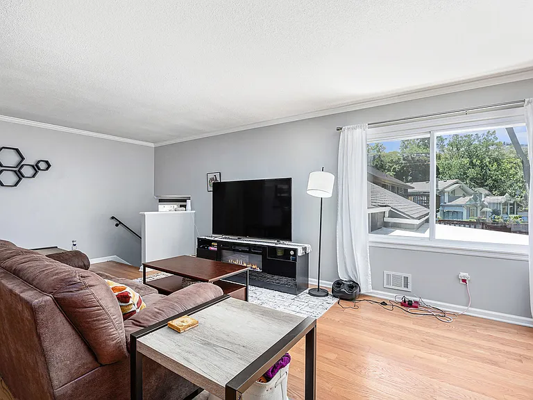 6704 Lakeshore Dr — Photo 17