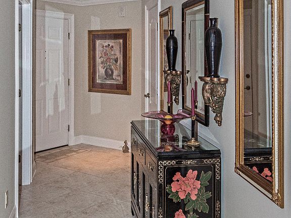 5th image of 917 1ST Street N #104