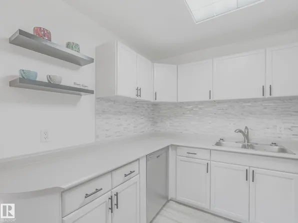 10148 118th St NW, Edmonton, AB T5K 1Y4