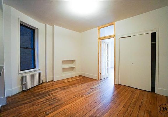 3rd image of 17 Stuyvesant St APT 9