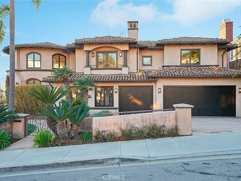215 S Poinsettia Ave — Photo 3