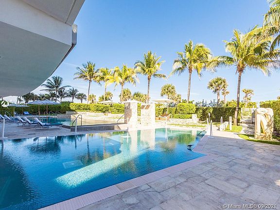 4th image of 5875 Collins Ave #78