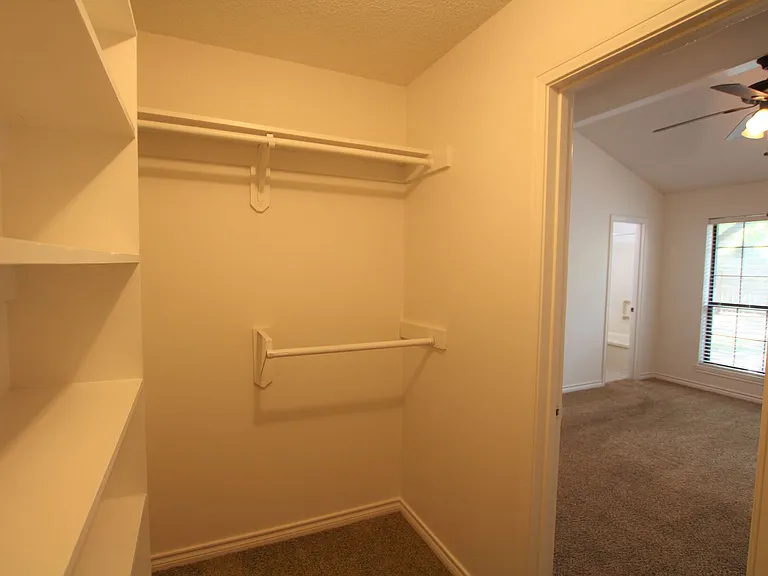 5839 Creekside Cir — Photo 23