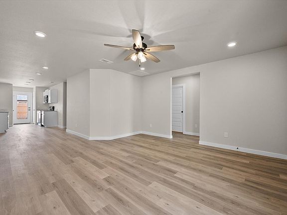 4th image of 3701 Venita Ave