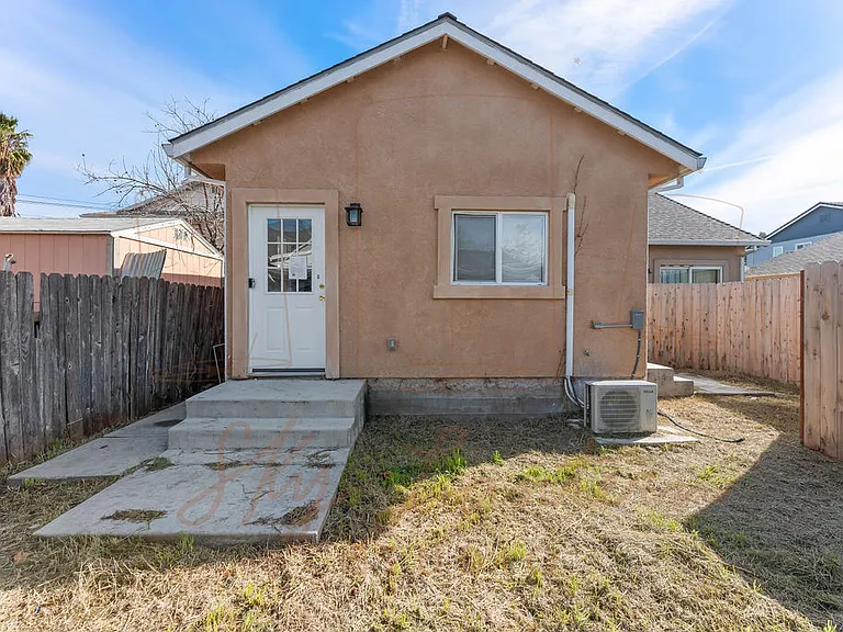 3817 Altos Ave #C — Photo 5