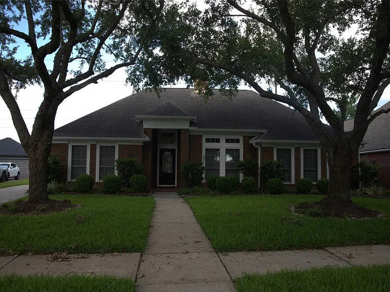 1839 Lake Winds Dr — Photo 4