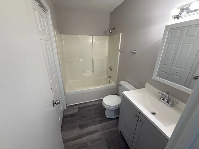 East Pointe Apartments LLC — Photo 4