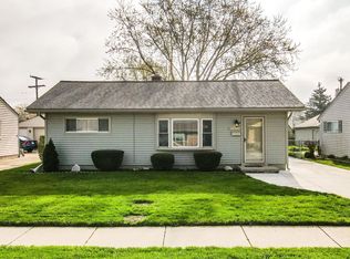 30140 Maplegrove St, Saint Clair Shores, MI