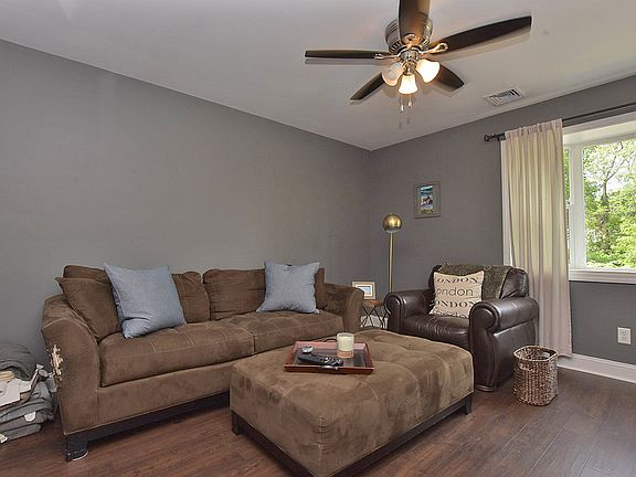 2nd image of 102 Dixon St #1