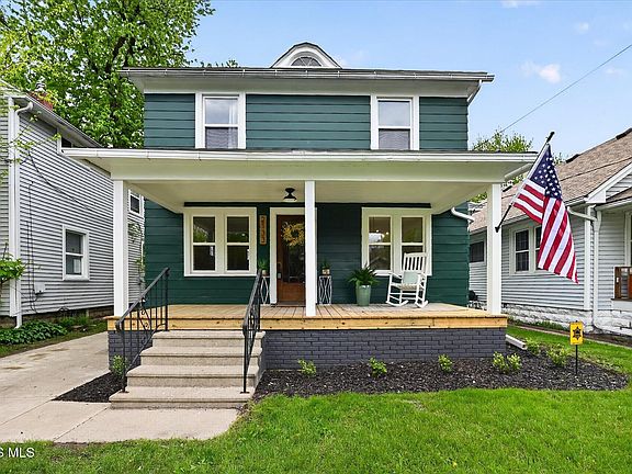 4th image of 2133 Dana St