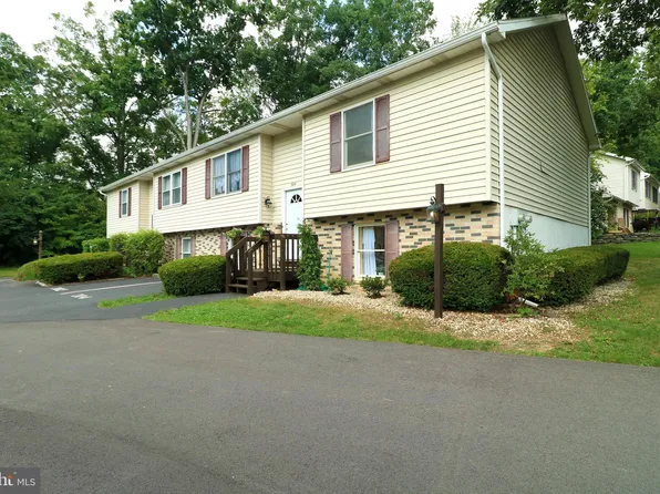 304 Fernwood Ct, State College, PA 16803