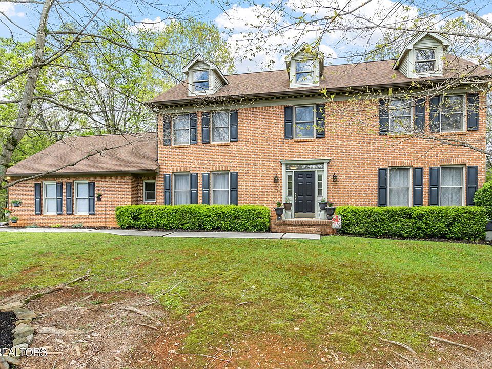 1st image of 9217 Pine Brook Dr