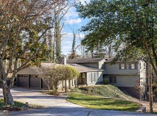 565 Timberland Dr, Sandy Springs, GA 30342