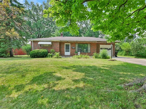 6244 Eavenson Rd, Brookpark, OH 44142