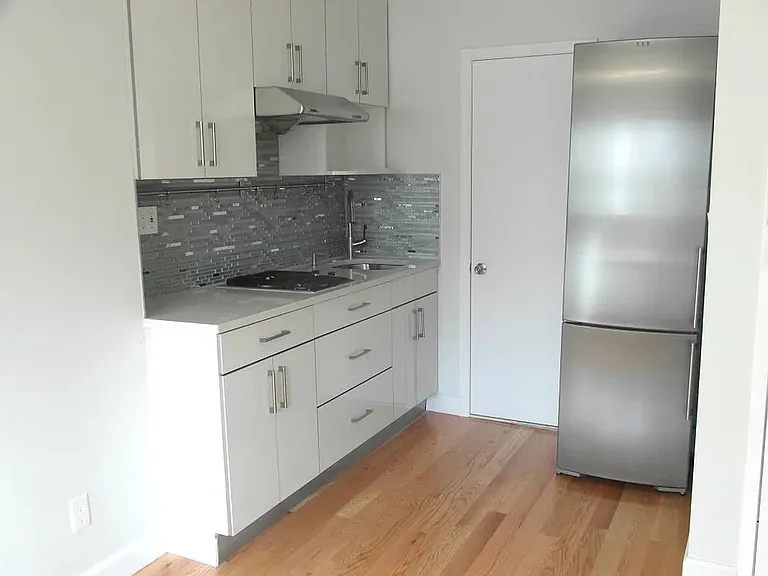 101 Allen St #5D — Photo 2