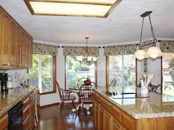 Large Island Kitchen