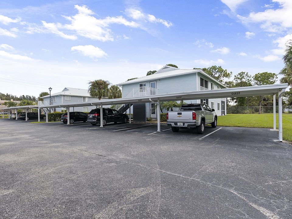 1st image of 131 SE Village Dr #131